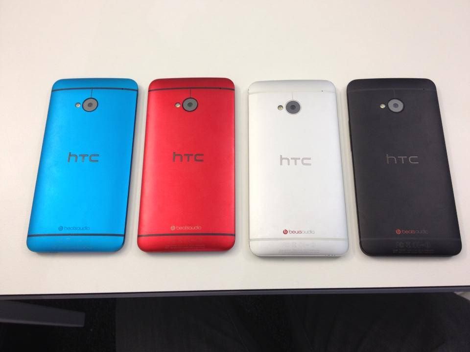 HTC One in verschiedenen Farben