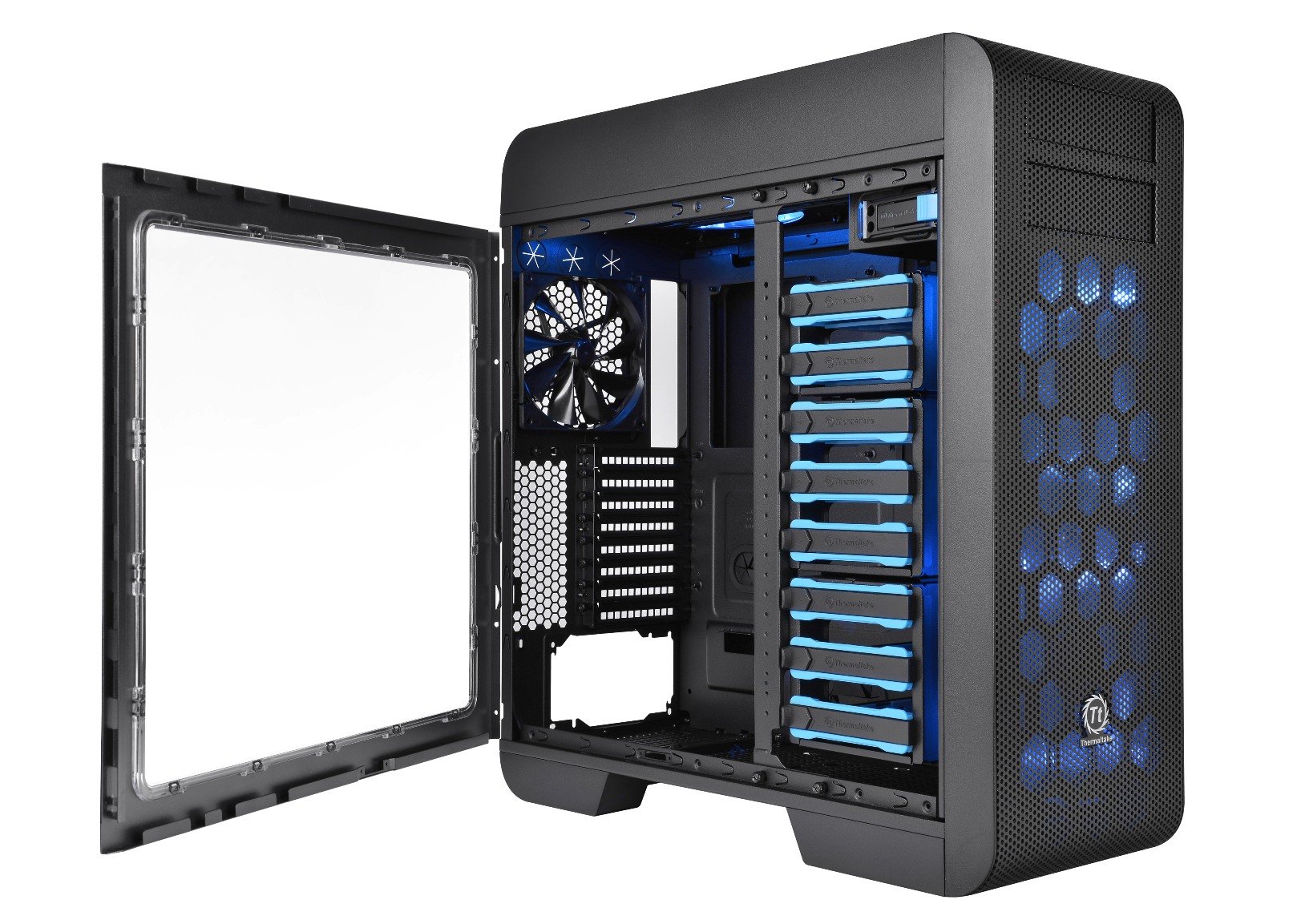 Thermaltake Core V71 full-tower case with the new of its kind concept for more versatility and adaptability to any configuration