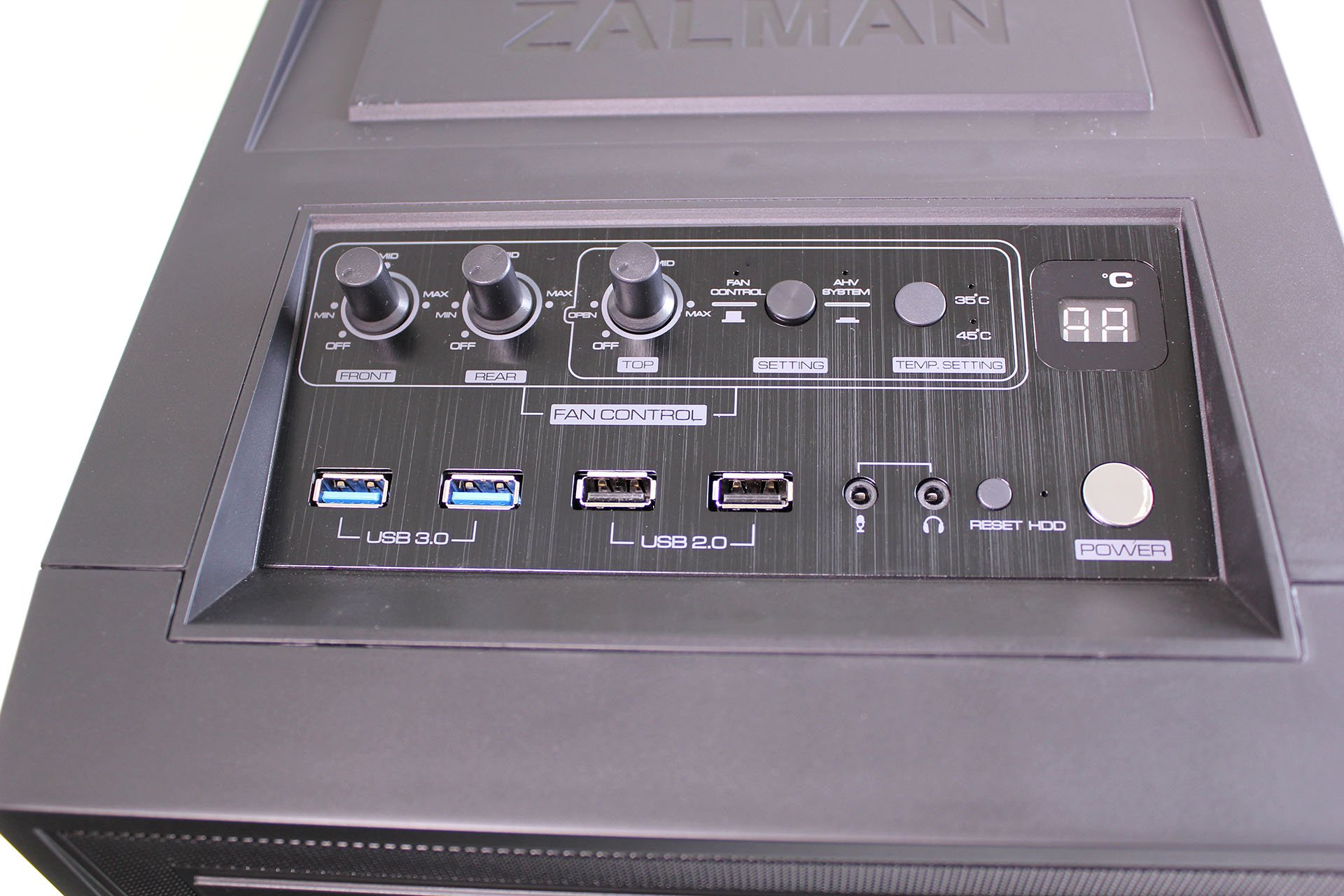 Zalman H1 - Controlpanel