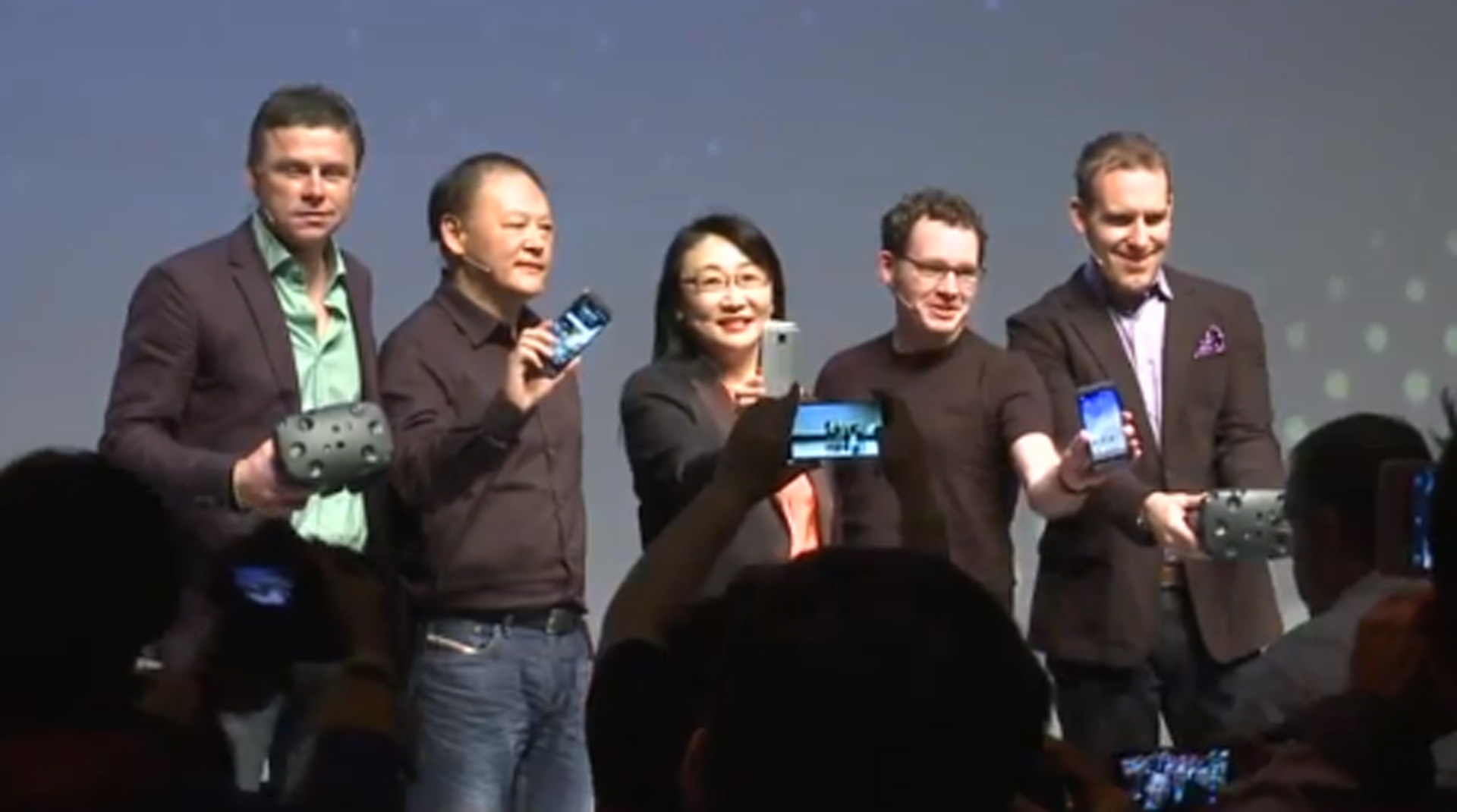 HTC-Pressekonferenz-auf-dem-MWC--HTC-One-M9,-HTC-Vive-und-HTC-Grip-vorgestellt
