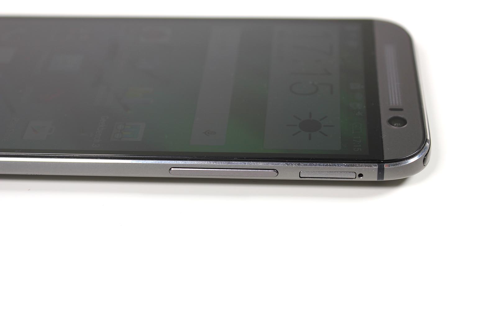 HTC One M8S - Anschlüsse Rechts