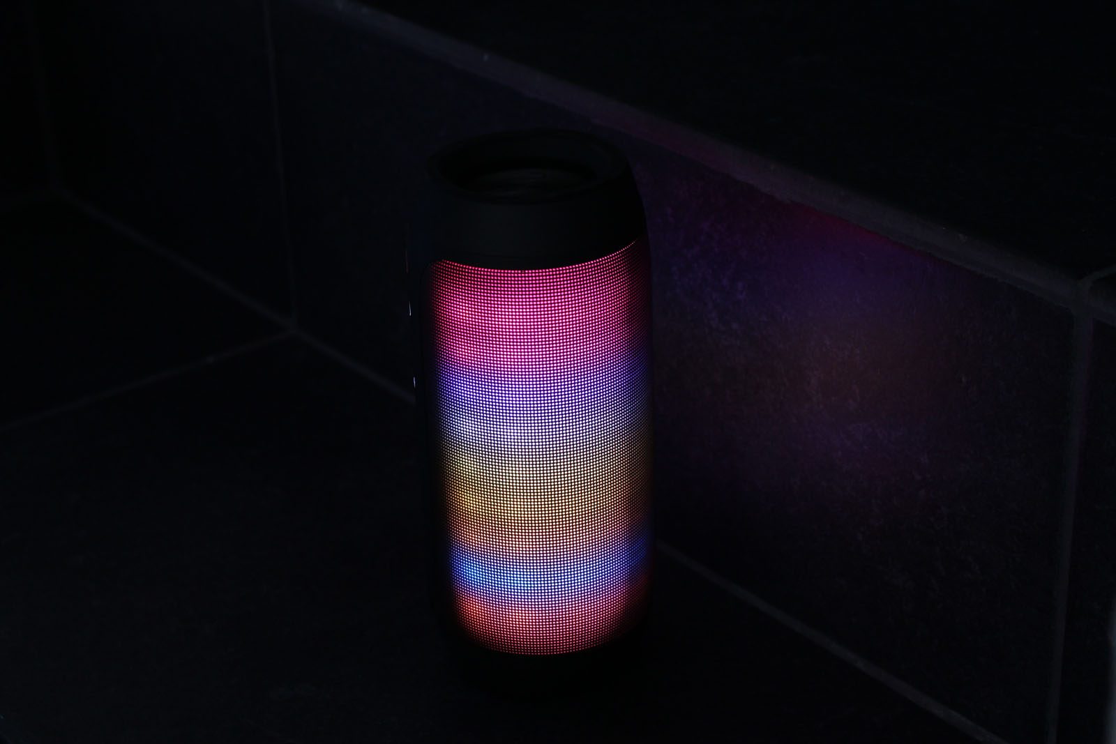 JBL Pulse 2 LEDS im Dunkeln
