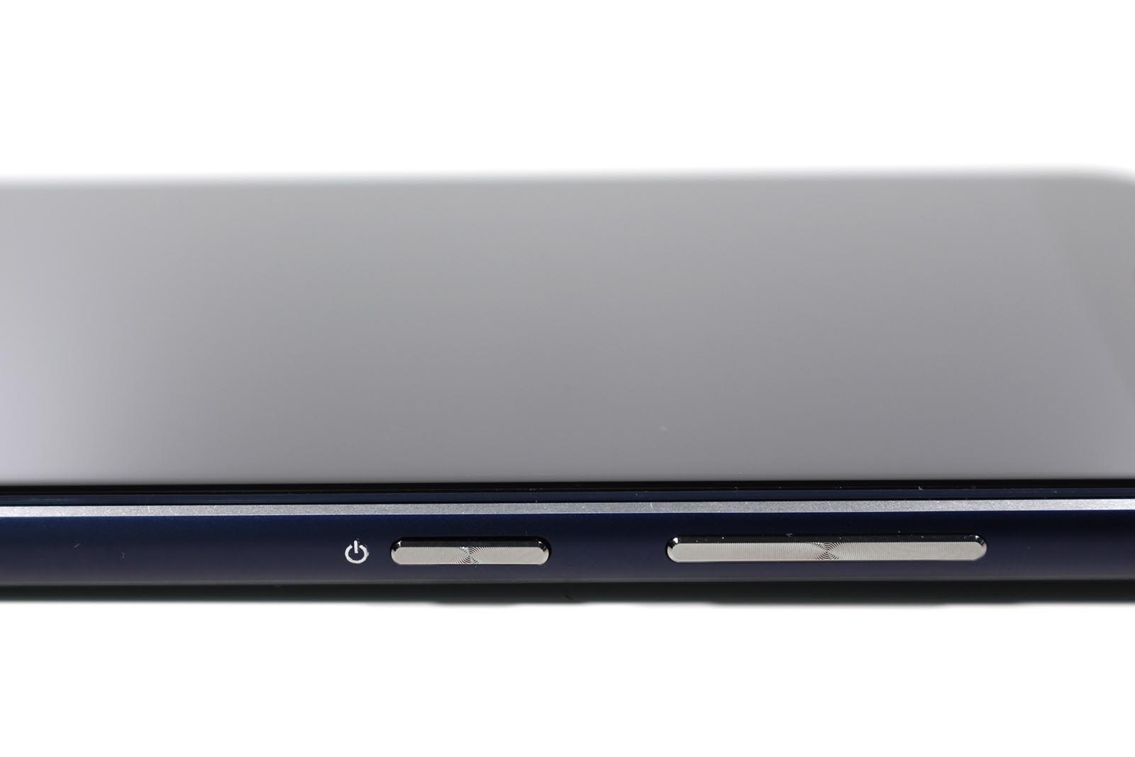 Asus ZenFone 3 - Lautstaerkewippe