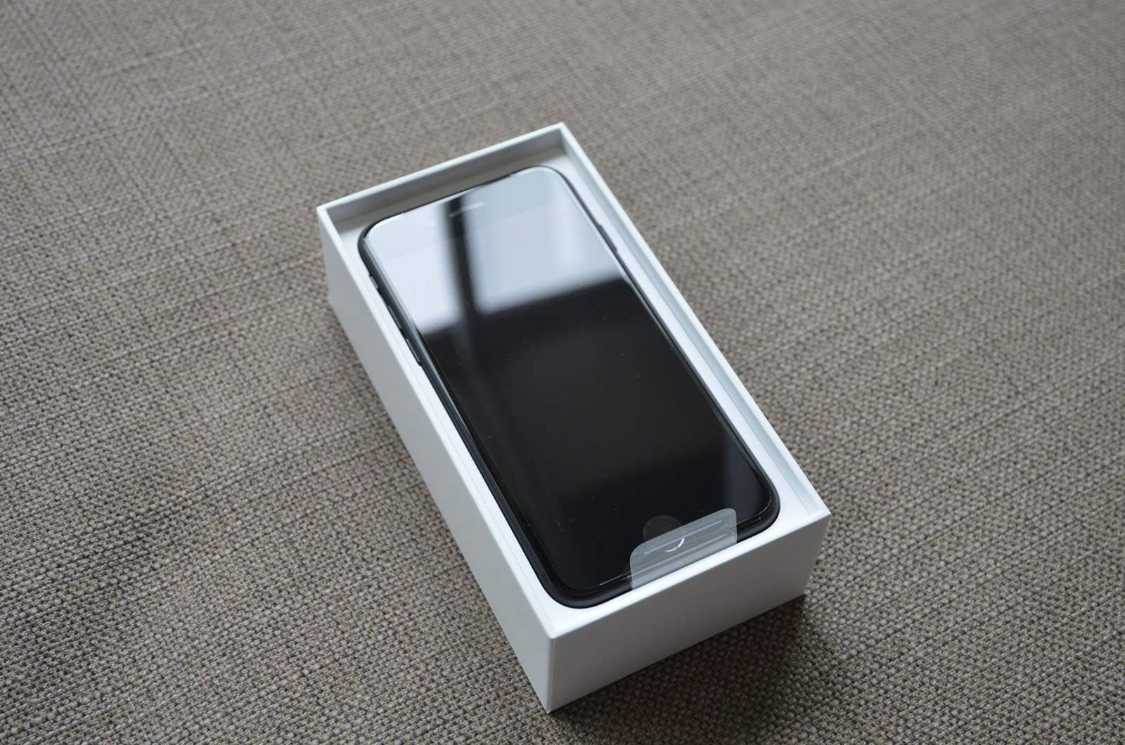iPhone 7 in Box