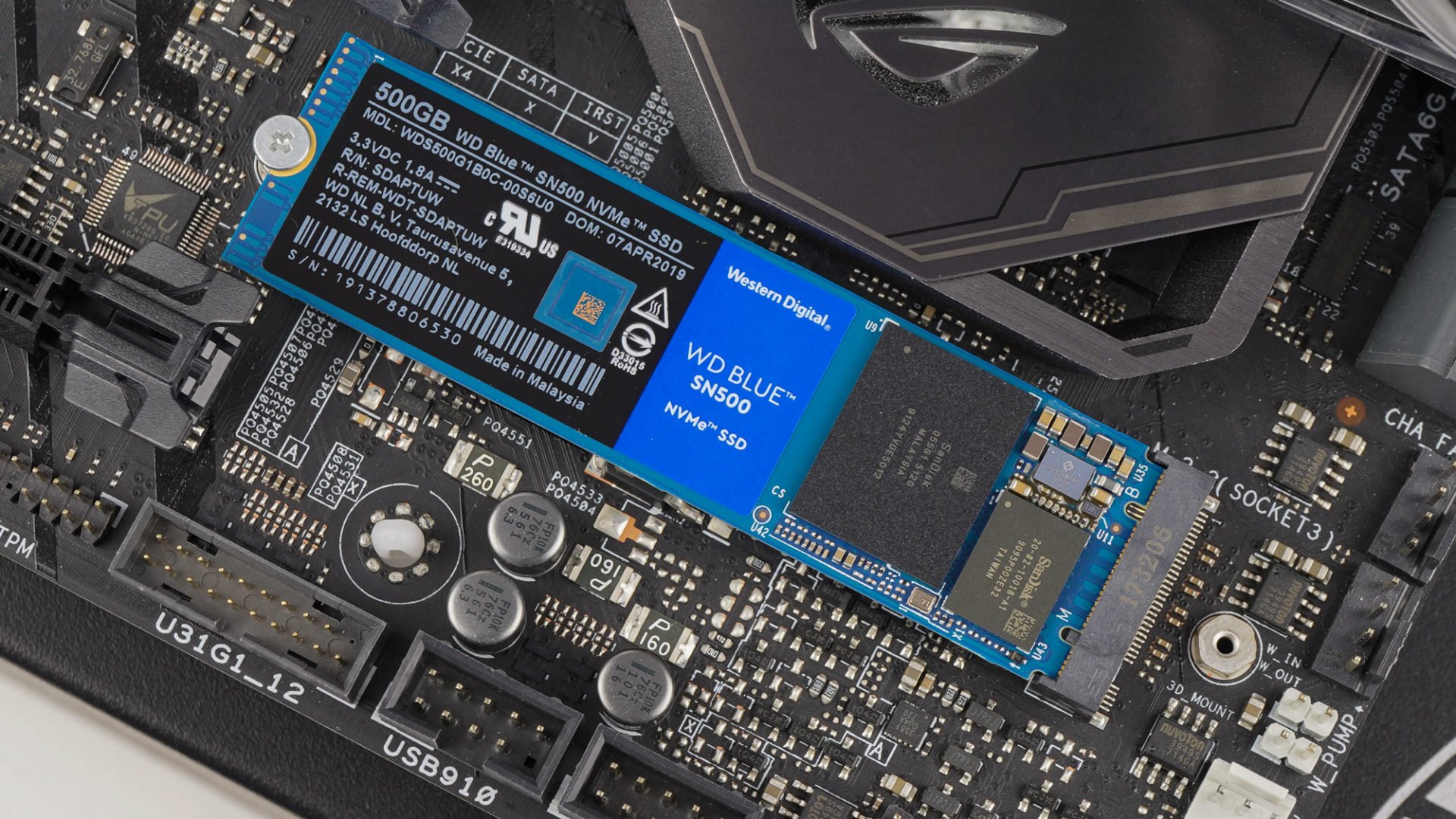 500 GB M.2 WD Blue SN500 NVMe SSD Lesegeschwindigkeit bis zu 1.700 MB/s 