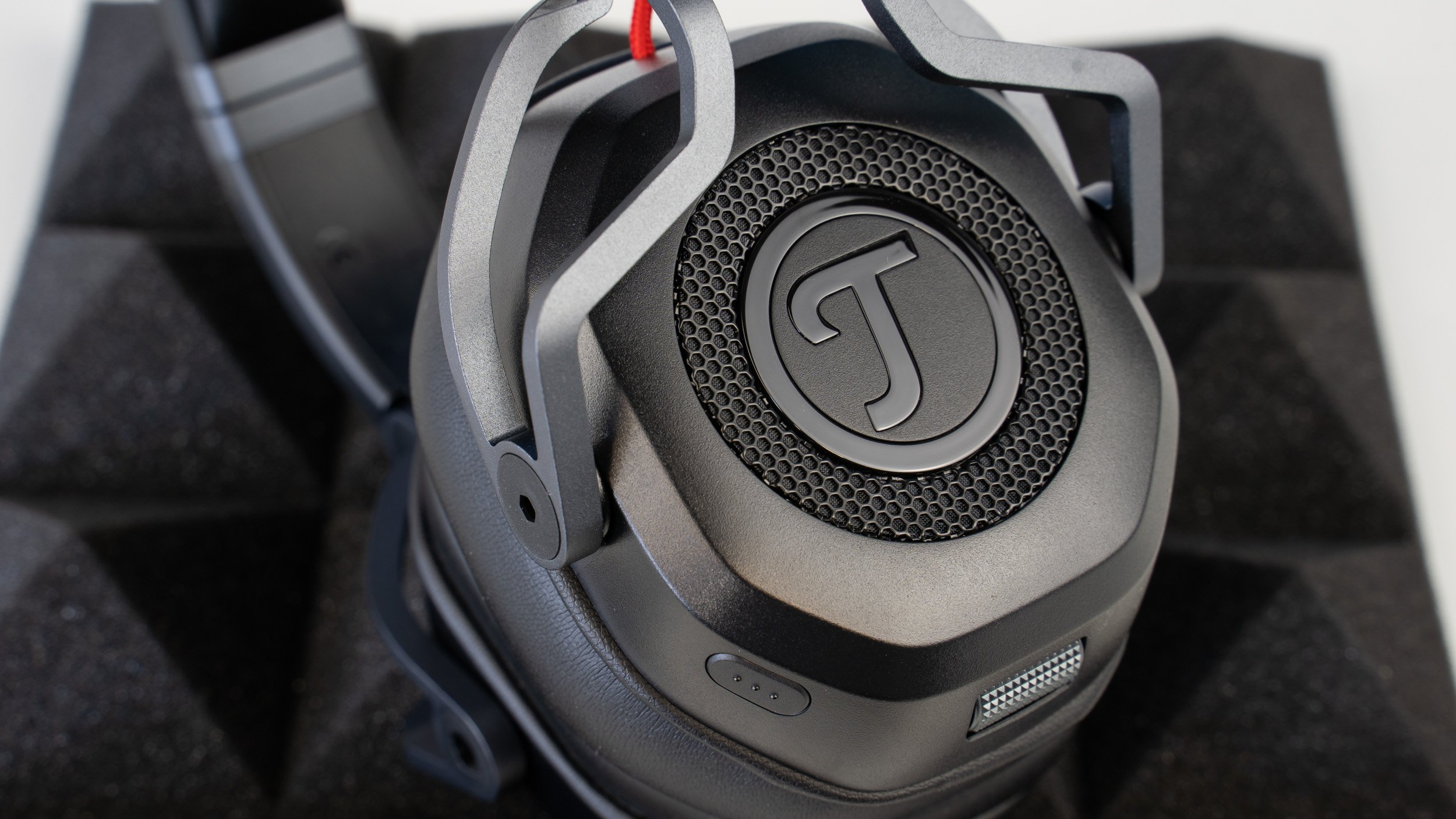 Teufel-Cage-2020-Gaming-Headset-6