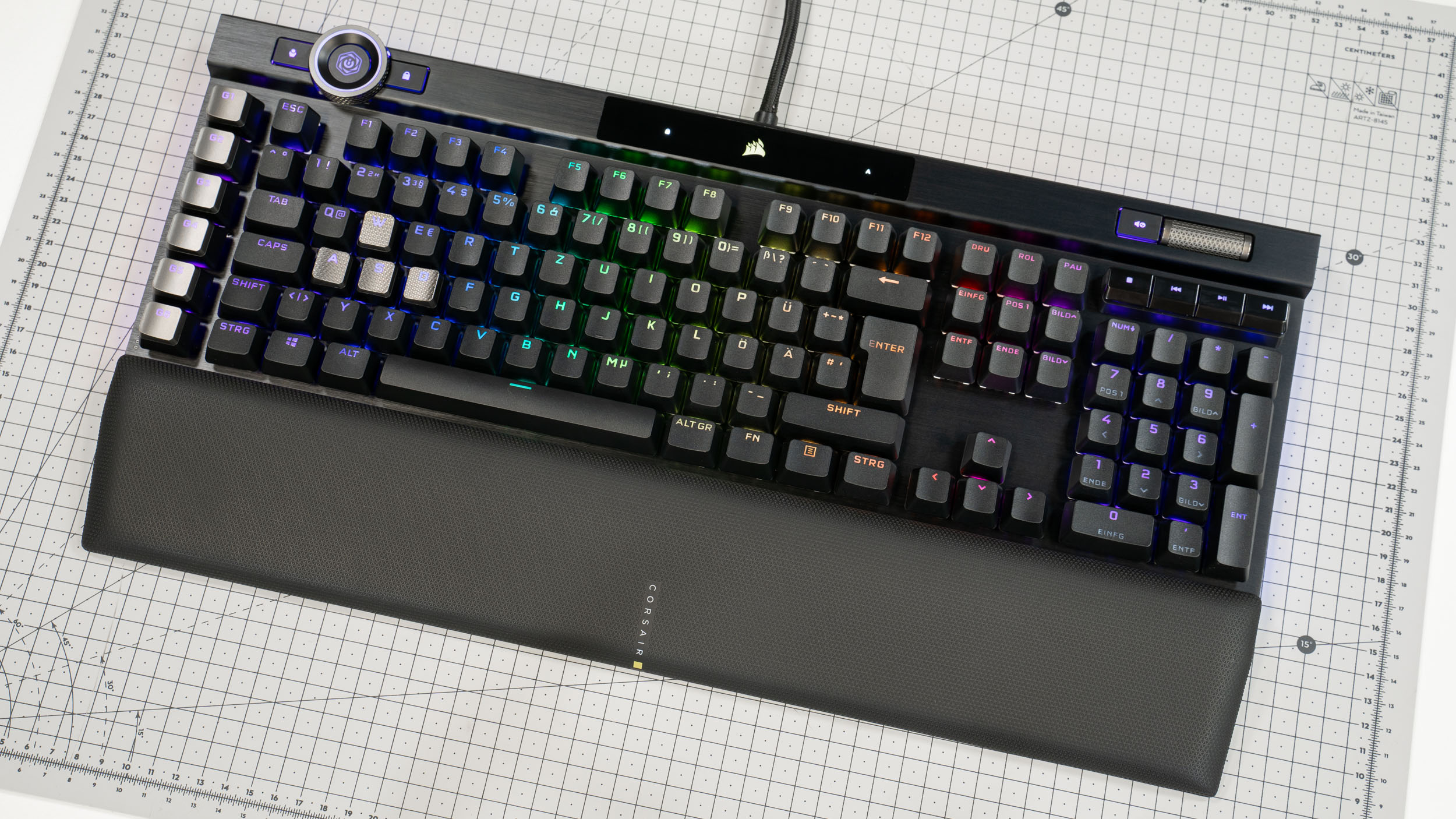 Corsair-K100-RGB-Gaming-Keyboard-Test-1