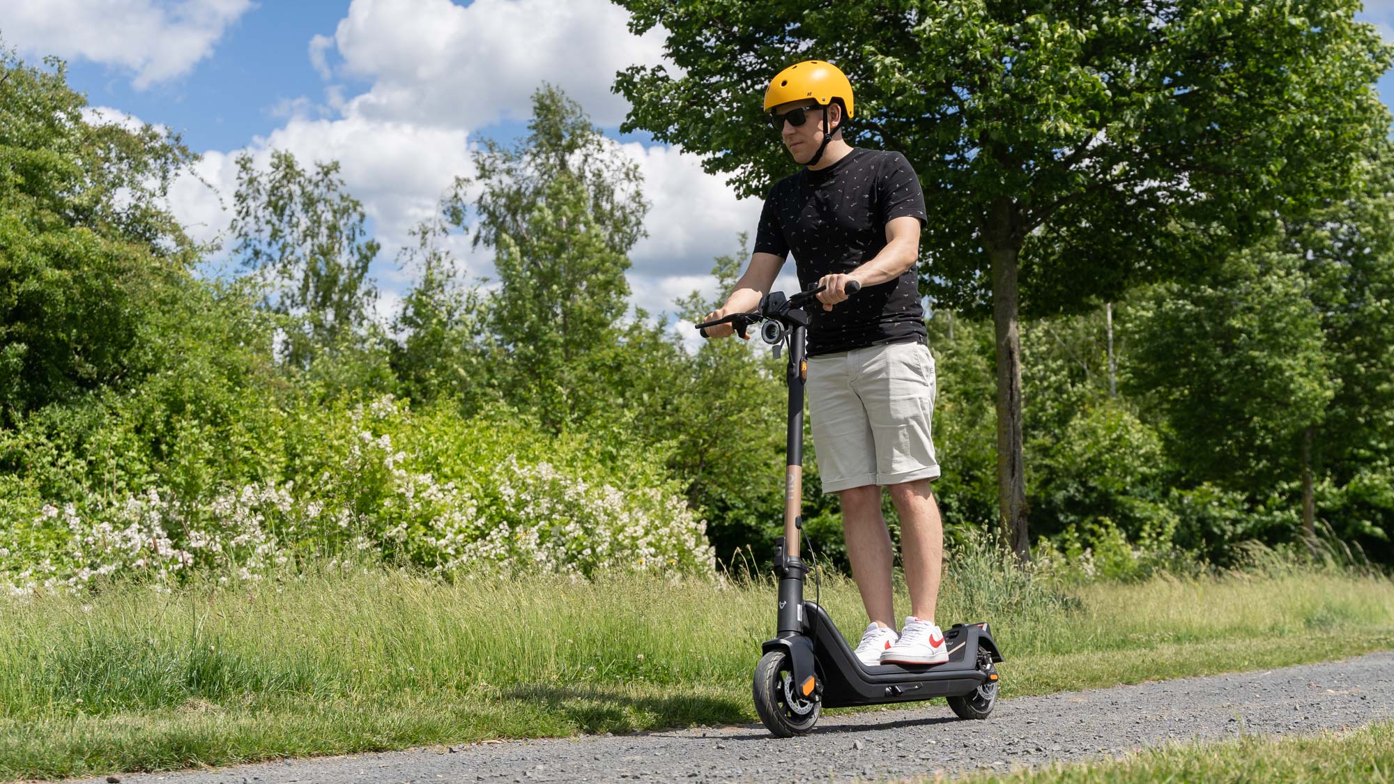 Niu KQi3 Pro: E-Scooter mit 50 km Reichweite im Test