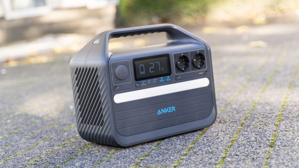 https://www.allround-pc.com/wp-content/uploads/2022/11/Anker-PowerHouse-555-tragbare-Powerstation-1024-Wh-Test-Review-30-956x538.jpg