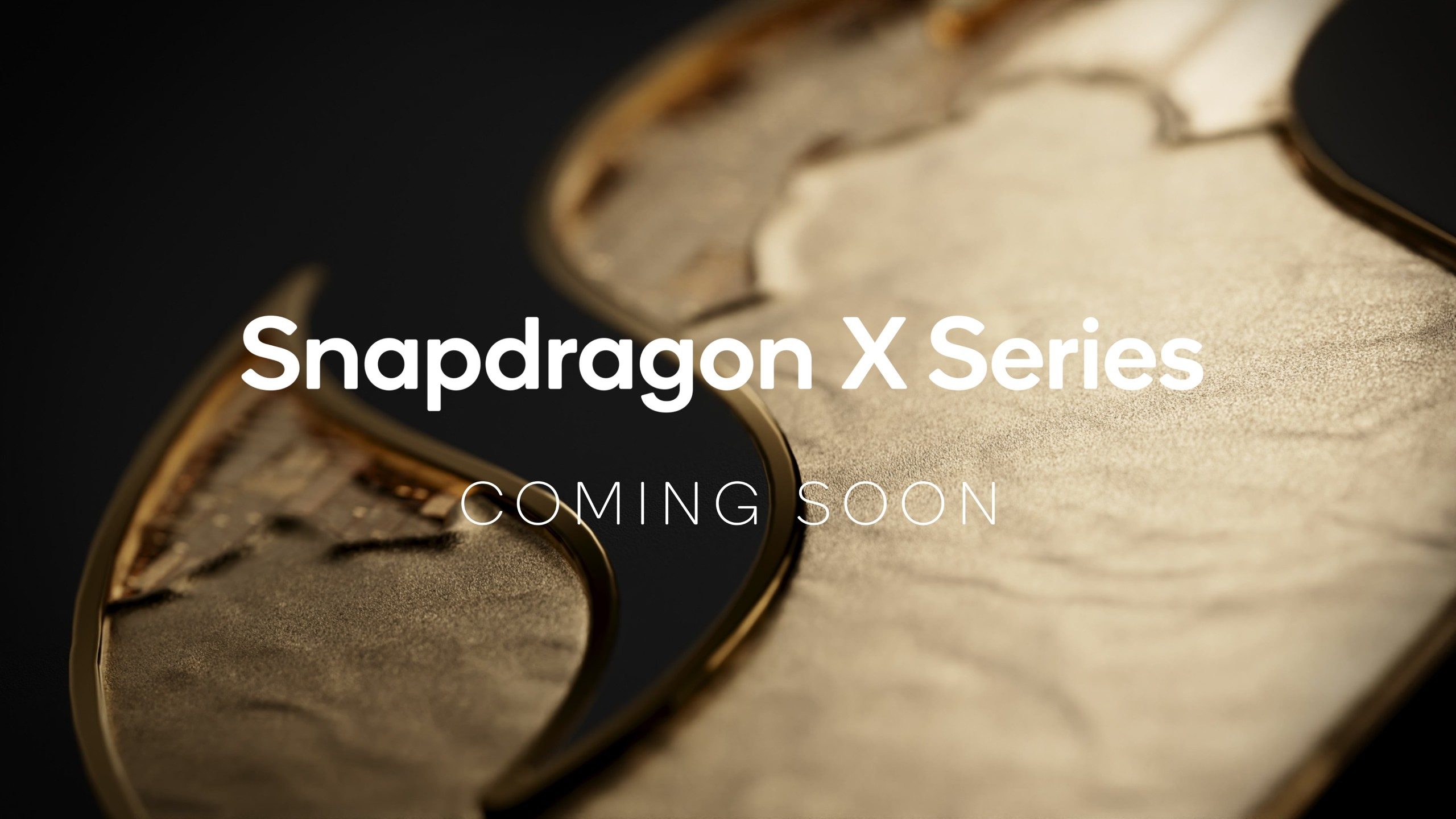 Goldenes Snapdragon-Logo, davor der Text "Snapdragon X Series Coming Soon"