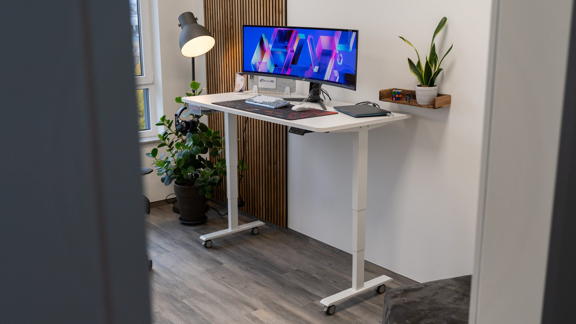 Maidesite S2 Pro Plus Schreibtisch auf maximaler Höhe