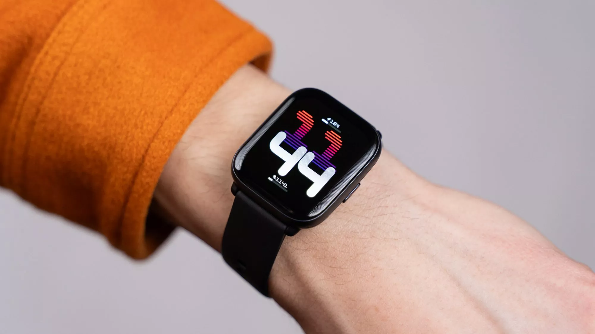Amazfit Active Smartwatch Always On Display mit Zeit