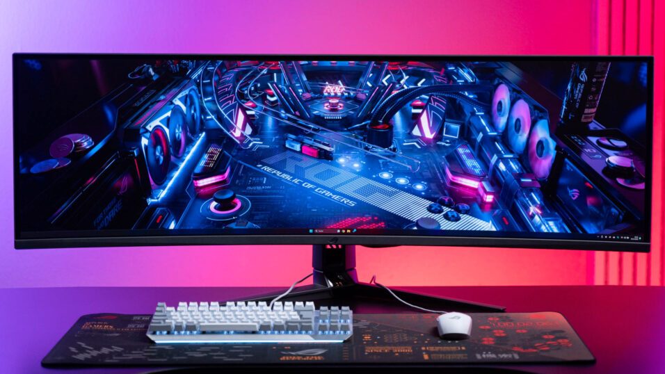 Asus ROG Swift OLED PG49WCD Curved Ultrawide Gaming-Monitor auf Schreibtisch