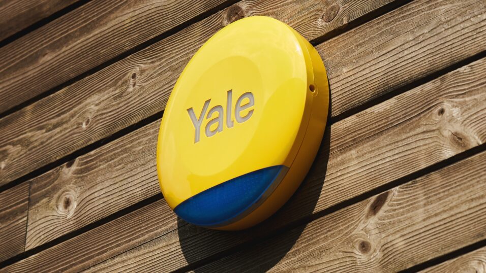 Yale Smart Alarm an Hauswand