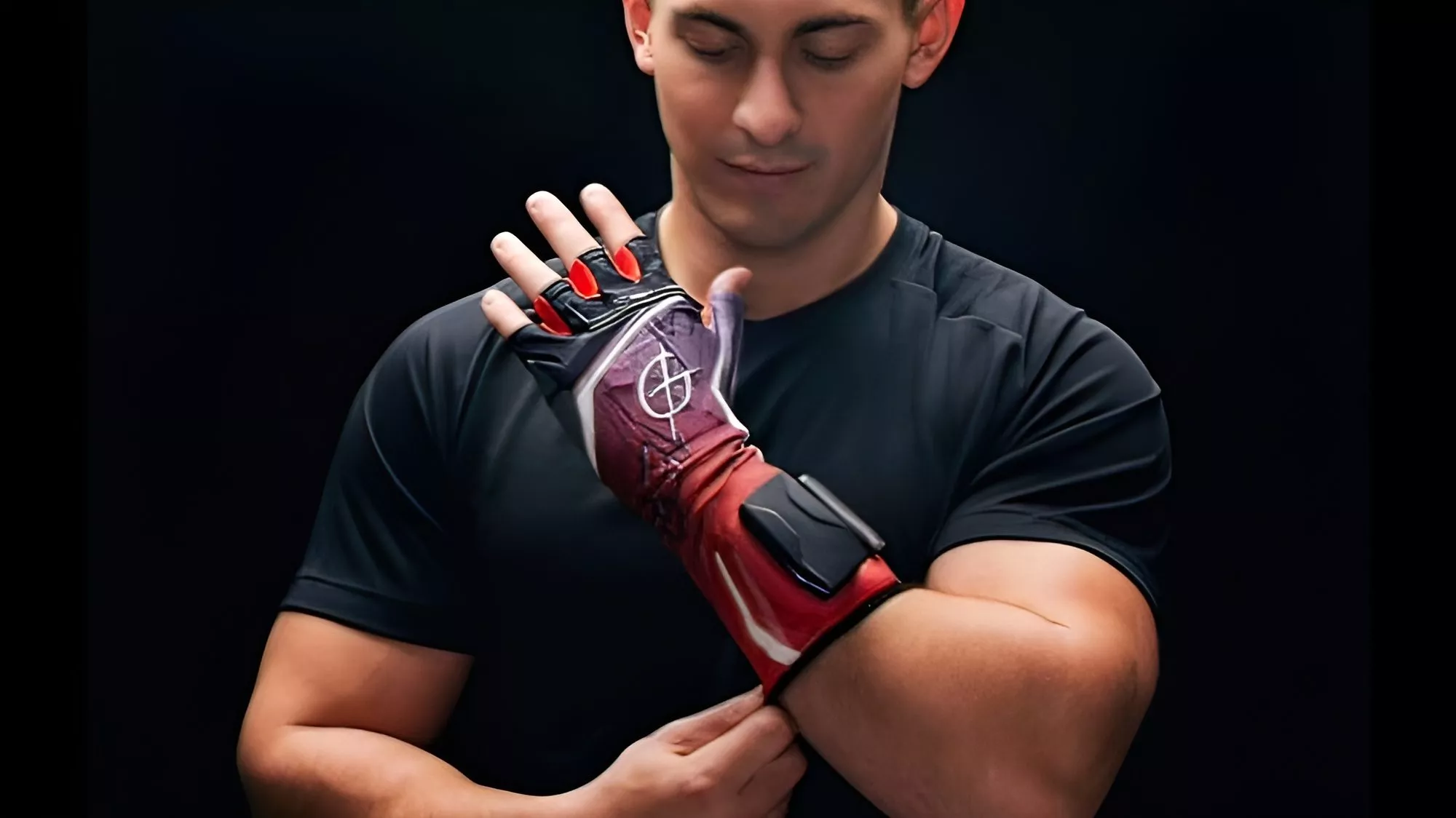 GamerTech Magma Gloves an Person