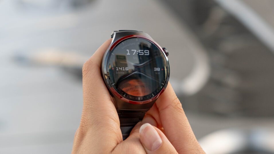 Huawei Watch 4 Pro Space Edition Display